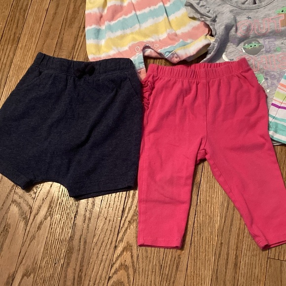6-12 month summer lot. 3 shorts, 1 pants, 1 tee, 2 dresses, 2 rompers. - Picture 2 of 5